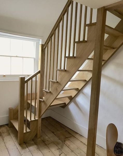 Cottage Stairs, Winder Stairs, Staircase Manufacturers, Metal Staircase, Oak Staircase, Interior Stair Railing, Rustic Stairs, Handrail Design, Traditional Staircase