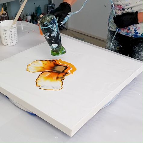 Fantastic Sunflower Pour Painting | art of painting | Fantastic Sunflower Inspired Pour Painting🌻 | By Rinske Douna Sunflower Pour Painting, Painted Lazy Susan, Art Of Painting, Acrylic Pouring Techniques, Pour Art, Acrylic Pouring Art, Paint Pouring, Fluid Acrylic Painting, Sunflower Painting