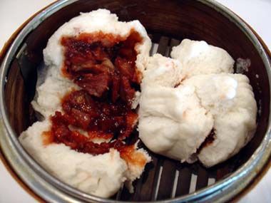 Char sui bao Char Sui, Char Siu Bao, Siu Bao, Pork Bun, Char Siew, Cultural Food, Chinese Bbq Pork, Chinese Foods, Cantonese Food