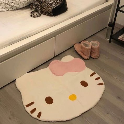 Hello Kitty Rug Aesthetic, Hello Kitty Carpet, Sanrio Rug, Hello Kitty Rug, Room Decor Kawaii, Bedroom Decor Cute, Sanrio Things, Cute Rug, Pom Pom Rug