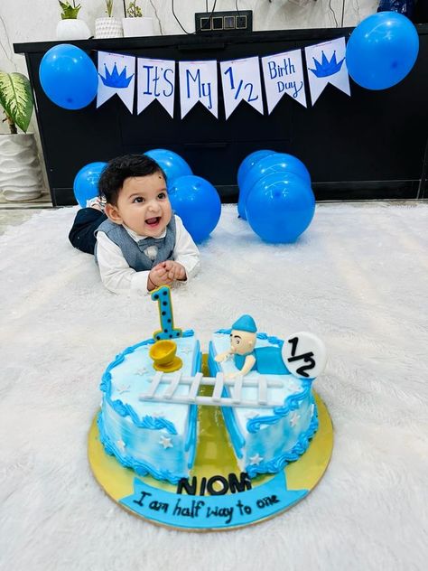 6 Month Baby Birthday Ideas, Half Month Birthday Ideas, 6 Month Birthday Decoration Ideas, Half Bday Photoshoot Ideas, Half Birthday Ideas For Boys Photoshoot, Half Birthday Cake Boy, 6 Month Cake Half Birthday, 6th Month Birthday Ideas, Half Birthday Decoration Ideas