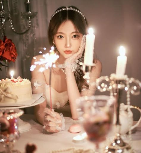 Douyin Birthday Photoshoot, Birthday Princess Photoshoot, Sweet 17 Photoshoot Ideas, Ulzzang Birthday, Birthday Concept Photoshoot, 2023 Photoshoot, Birthday Concept, Debut Photoshoot, Cute Birthday Pictures