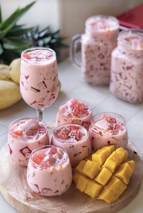 Mango Tango, Dessert Packaging, Vegetarian Fast Food, Tastemade Recipes, Snacks To Make, Indian Desserts, Food Drinks Dessert, Smoothie Recipes Healthy, Condensed Milk