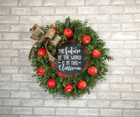 Classroom Decor - Classroom Door Sign - Chalk Board Sign - Classroom Door Hanger - Teacher Gifts - Wreath for Classroom Door - Boxwood Classroom Door Wreath, Teacher Appreciation Gift Ideas, Apple Classroom, Appreciation Gift Ideas, School Wreaths, Teacher Wreaths, Classroom Door Signs, Teachers Classroom, Gift Wreath