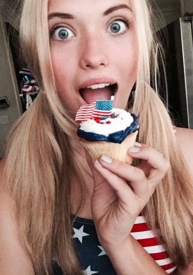 Lauren Taylor Photo Disney, Lauren Taylor, Best Friends Whenever, Disney Stars, 4th Of July, Actresses, Stars, Disney