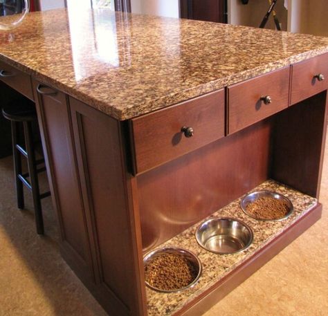 Built in Pet Food Bowls inset on the end of a Kitchen Island! Genius! #kitchentrends #romaninteriordesign #dontforgetaboutyourpetsneeds Traditional Laundry Room, Dog Feeding Station, Feeding Station, Dog Rooms, Dog Feeding, Diy Dog Stuff, Dog Food, Dream Home Design, Dream Kitchen