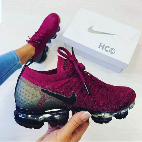 Nike Shoes Women Fashion, Air Shoes, Nike Presto, Basket Style, Nike Air Shoes, Cute Sneakers, Fresh Shoes, Hype Shoes, Air Vapormax