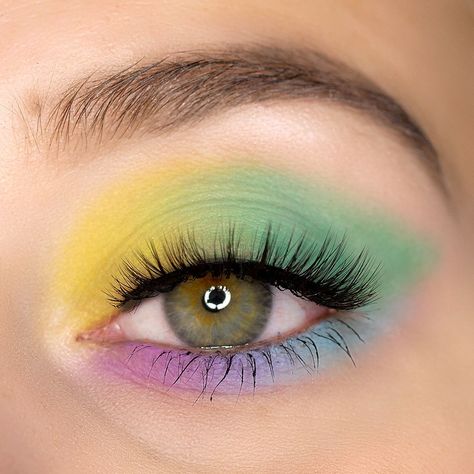 Make Up Designs, Eye Makeup Images, Artist Makeup, Swag Makeup, Eye Makeup Designs, Colorful Eye Makeup, Makeup Eye Looks, Maddie Ziegler, Creative Eye Makeup