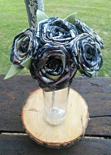 Camo Wedding Ideas Decorations, Camo Bouquet, Camoflauge Wedding, Camo Wedding Ideas, Camo Wedding Decorations, Camo Flowers, Camouflage Birthday Party, Pink Camo Wedding, Flowers Single