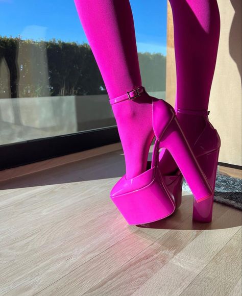 Ariana Grande Heels, Ariana Grande 2022, Ariana Grande Instagram, Pink Tights, Sam & Cat, R E M Beauty, Ariana Grande Style, Ariana Grande Wallpaper, Thank U Next