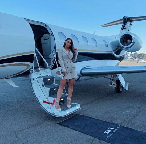 A-Listers Who Travel by Private Jet Private Jet Travel, Jet Girl, Private Flights, Luxury Lifestyle Women, Rich Girl Aesthetic, Rich Lifestyle, Luxury Lifestyle Dreams, Luxe Life, Future Lifestyle