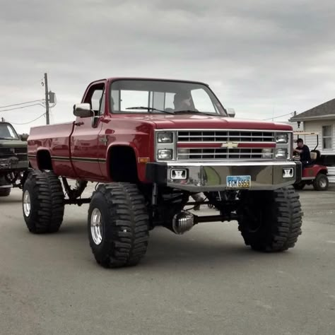 Ultimate Squarebody on Instagram: “1980 Chevy K20 Owner: @bpidgeon_5 #ultimate_squarebody” Old Lifted Chevy Trucks, Lifted Square Body Chevy Trucks, Big Chevy Trucks, Squarebody Truck, Chevy Square Body Trucks, Old Chevy Pickups, Squarebody Chevy, Jacked Up Chevy, Square Body Trucks