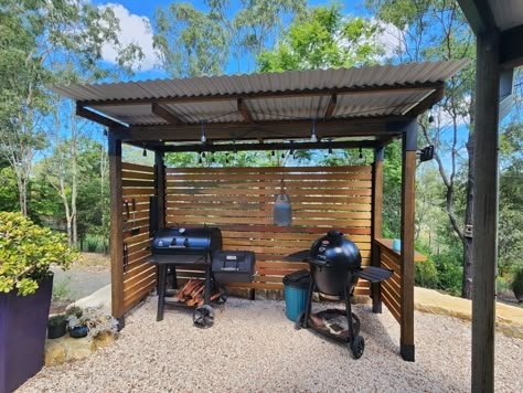 Smoker Bbq Design, Outdoor Grilling Area Ideas Backyards, Diy Bbq Shelter, Enclosed Grilling Area, Diy Bbq Shack, Bbq Shack, Grill Shack, Outdoor Grill Area Diy, Bbq Shelter Ideas