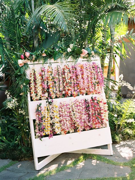 Island Theme Wedding, Lei Stand, Wedding Lei, Luau Baby Showers, Big Island Wedding, Aloha Party, Hawaiian Birthday Party, Baby Shower Deco, Tropical Baby Shower