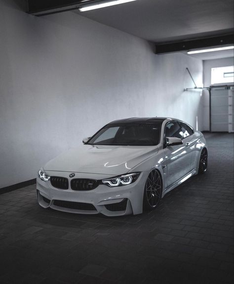 Bmw Garage, Bmw Vision Next 100, Suv Honda, 2015 Bmw M4, Bmw 2014, Bmw M4 F82, Bavarian Motor Works, Nissan Gtr R35, Cars Jeep