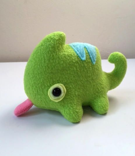 Chameleon Stuffed Animal, Cute Plush Pattern, Plush Pattern Sewing, Animal Plush Pattern, Chameleon Plush, Lizard Plush, Baby Chameleon, Felt Plush, Cute Sewing Projects