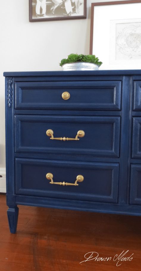 painted dresser blue and gold Blue Dressers, Blue Furniture Living Room, Bathroom Theme, Blue Painted Furniture, Blue Sideboards, Low Dresser, Egg Decor, Dresser Refinish, Blue Dresser