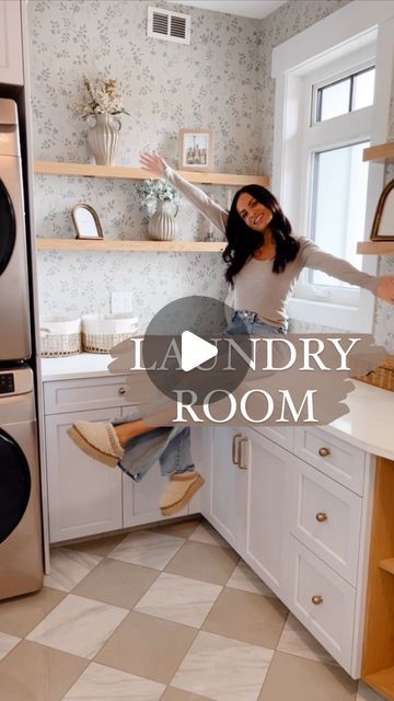 Victoria Jaclyn on Instagram: "My laundry room dreams came true ✨ doing laundry for 6 people and spending a lot of time in this room, I knew I wanted to make it dreamy, light & airy. This Henny Sandstone floral wallpaper finished it off so perfectly! 🌼 *in paid collaboration with Sandberg Wallpaper @sandbergwallpaper 

#sandbergwallpaper #wallpaper #laundry #modernfarmhouse #farmhousestyle" Laundry Room With Wallpaper, Laundry Room Wallpaper Ideas, Paid Collaboration, Cottage Laundry Room, Wallpaper Laundry, Laundry Room Wallpaper, Sandberg Wallpaper, Mudroom Laundry, Laundry Mud Room