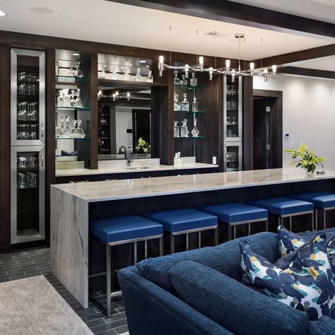 Wet Bar Ideas, Modern Basement Bar, Modern Home Bar Designs, Modern Prairie Home, Wet Bar Designs, Home Bar Counter, Bar Counter Design, Modern Prairie, Home Wet Bar