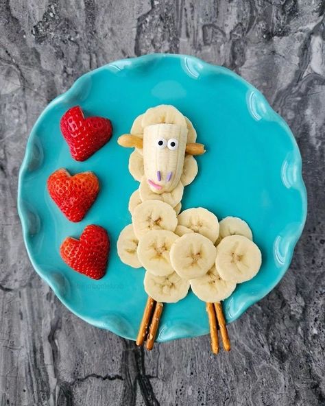 Cute Food For Kids, Picture Food, Edible Roses, Fun Food For Kids, Food Art For Kids, Instagram Kitchen, Kids Treat, Kid Snacks, Fun Food Ideas