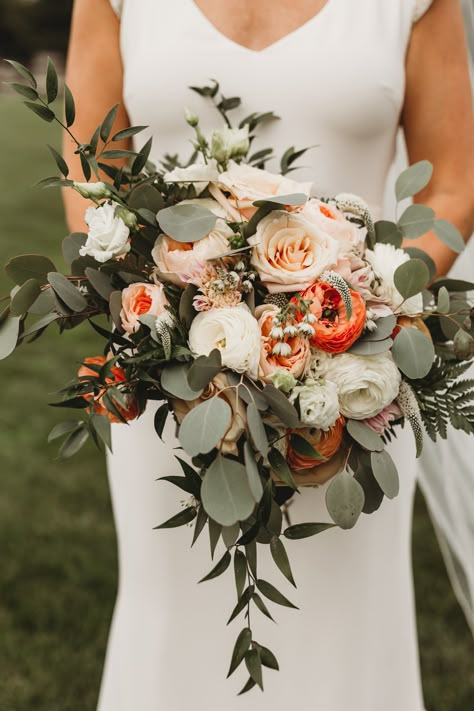 Fall wedding flowers october