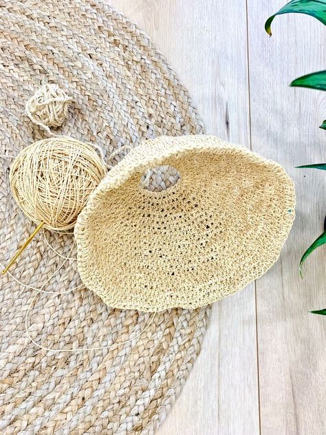 Wabisabi Living, Crochet Contemporary, Raffia Lampshade, Raffia Crafts, Crochet Lampshade, Crochet Lamp, Diy Pendant Light, Lampshade Makeover, Diy Lamp Shade