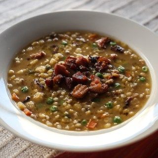 Split Pea Soup Slow Cooker, Split Pea Soup With Ham, Pea Soup With Ham, Soup With Ham, Fried Bacon, Ham Hocks, Good Soup, Split Pea Soup Recipe, Snacks Under 100 Calories