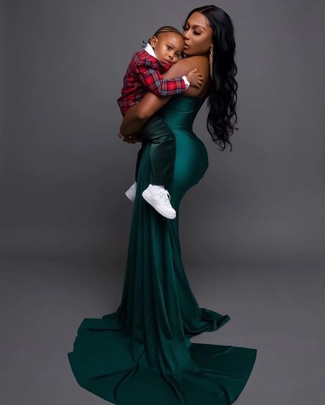 Mom And Son Valentines Day Photos Black, Mom And Son Photo Ideas Black People, Mommy And Son Photo Shoot, Boy Mom Pictures, Mommy Son Pictures, Mommy Son Outfits, Son Pictures, Son Photoshoot, Mom And Son Outfits