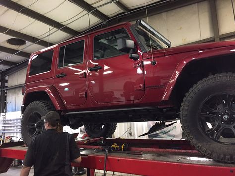 pinterest ↠ rhettminor Maroon Jeep Wrangler, Jeep Dogs, 2012 Jeep Wrangler, Red Jeep, Chevy Girl, Jeep Ideas, Future Trucks, Road Trip Car, Jeep Cj7