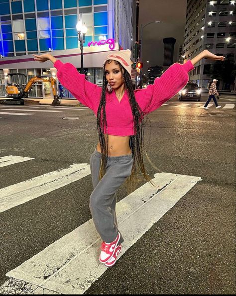 Pink Dunks Outfit, Dunk Outfits, Pink Dunks, Dunk Outfit, Dunks Outfit, Latina Outfit, Nyc Fits, Outfit Pink, Effortlessly Chic Outfits