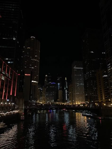 chicago night city aesthetic river walk City Rain, Chicago Aesthetic, Chicago At Night, City Lights At Night, Dark City, Dark Paradise, City Vibe, Night Vibes, Futuristic Art