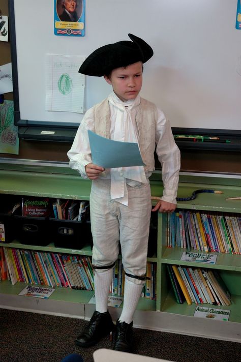 thomas jefferson costume ideas - Google Search Paul Revere Costume, Colonial Costumes For Boys, Thomas Jefferson Costume, George Washington Costume, Hamilton Costume, America Outfit, Costumes Pictures, Boy Diy, Outfit Png