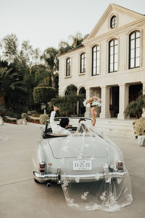 Wedding Getaway Car, Vintage Car Wedding, Wedding Cars, Wedding Money, Getaway Car, Wedding Photo Inspo, Future Wedding Plans, Green Wedding Shoes, Wedding 2024