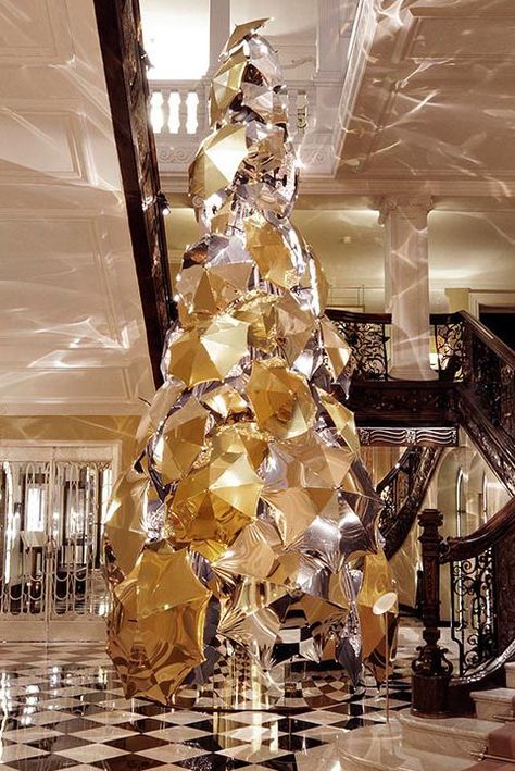 Fancy Xmas Tree, Metallics Christmas Tree, Avant Garde Christmas Tree, Unusual Christmas Trees Unique, Commercial Christmas Tree, Silver Gold Christmas Decor, Nye Tree, Designer Christmas Tree Inspiration, Silver And Gold Tree