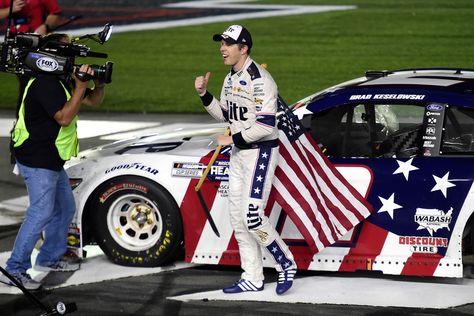 Nascar Costume, Coca-cola 600, Male Athletes, Darlington Raceway, Nascar Champions, Brad Keselowski, Ryan Blaney, Discount Tires, Nascar Race Cars