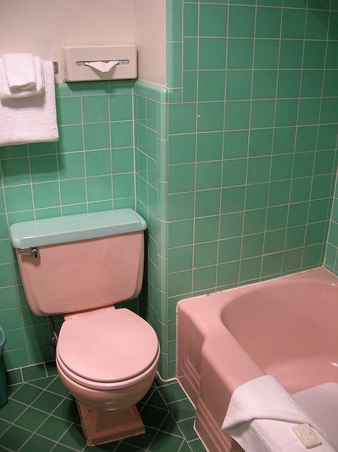 Sigh...keeping an eye on the price for a house with a pink and mint green bathroom. I'd die and go to heaven. Retro Pink Tile Bathroom Ideas, Pink And Green Bathroom, 1950s Pink Tile Bathroom, Mint Tile Bathroom Vintage, Green And Pink Bathroom, Retro Pink Tiled Bathroom, Pink Bathroom Vintage 1950s, Mint Green Bathrooms, Mint Bathroom