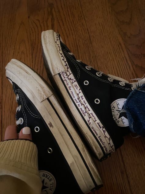 Taylor Swift Lyrics On Converse, Shoes With Writing On Them, Decorated Converse Sharpie, How To Decorate Your Converse, Taylor Swift Converse Shoes, Writing Converse, Things To Write On Converse, Lyrics On Shoes, How To Decorate Converse