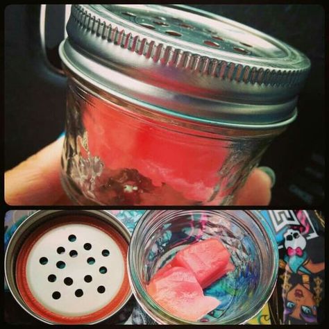 Drop a few smell good wax cubes in a jar, and screw on a top with holes. Place in cupholder of your car.  When your car heats up from the summer sun, the wax melts and you have an instant air freshener! Diy Air Freshener, Astuces Diy, Car Smell, Car Cleaning Hacks, Car Hacks, Diy Car, Car Air Freshener, Scented Wax, Cars Organization