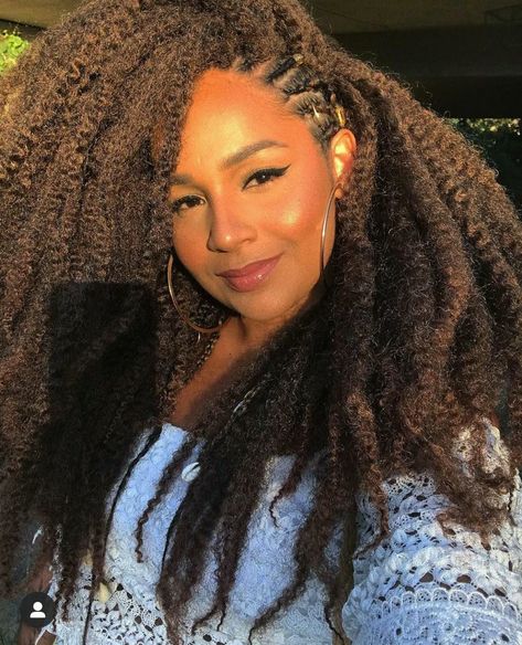 Marley Hair Crochet, Chilanga Mulilo, Lemonade Braids Hairstyles, Boho Locs, Hair Crochet, Marley Hair, Box Braids Hairstyles For Black Women, Protective Hairstyles Braids, Pretty Braided Hairstyles