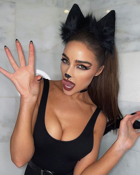 Olivia Frances Culpo (@oliviaculpo) • Instagram photos and videos Halloween Rave Outfits, Cat Halloween Makeup, Just Out Of Reach, Creepy Halloween Makeup, Halloween Party Outfits, Halloween Makeup Inspiration, Olivia Culpo, Out Of Reach, Cat Makeup