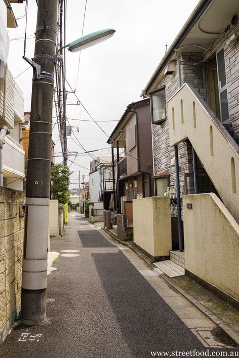 Japanese Suburbs Aesthetic, Tokyo Suburbs Aesthetic, Jjk Visuals, Tokyo Suburbs, Summer In Tokyo, Architecture Japan, Tokyo School, Nice Scenery, Japan Core