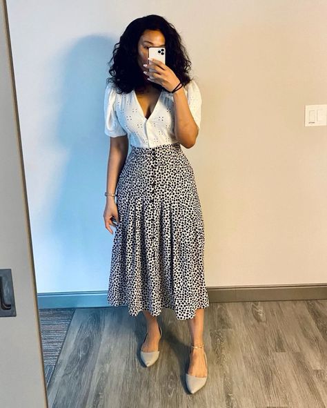 Glam License on Instagram: “Reminder that you can wear a dress as a top! ✌🏽 .... also, one of my favorite skirts! 🤍🤍🤍 Dress and skirt - @hm Shoes -…” Dresses To Wear To School Casual, Cute Church Shoes, Skirt Tennis Shoes Outfits, Dress And Skirt Outfits, Office Wear Shoes, Office Wear Skirt, Church Outfits Summer, Skirt Casual Outfit, Skirt And Tops