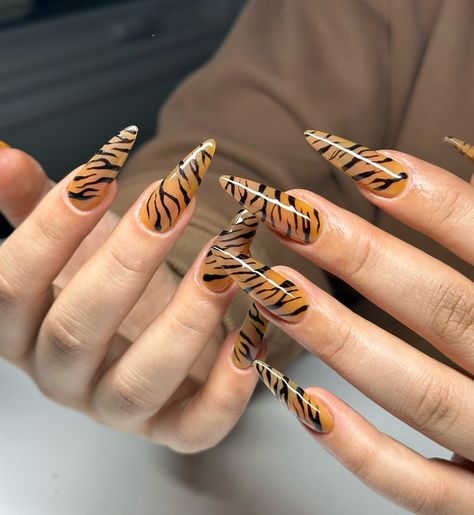 rawr XD 🐅 - - #nails #nailart #nailsofinstagram #gelx #beauty #nail #gelnail #nailsoftheday #nailsonfleek #nailsinstagram #nailsart #nailstyle #instanails #naildesign #kylienails #naildesigns #pinterestnails #nailsdesign #nailpolish #apresgelx #gel #nailtech #nailsnailsnails #unhas #nailartist #gelxtension #kyliejennernails #gelxnails #gelnaildesigns #nailfeature Lion Nails, Kylie Nails, Kylie Jenner Nails, Tiger Nails, Animal Print Nails, Va Va Voom, Gel Nail Designs, Animal Skin, Nails On Fleek