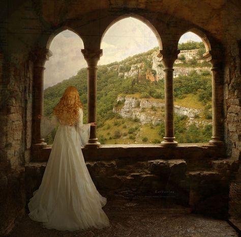 Lady Of Shalott, Loreena Mckennitt, Castle Window, Medieval Romance, The Lady Of Shalott, Black Curls, Medieval Woman, John Everett Millais, Celtic Music