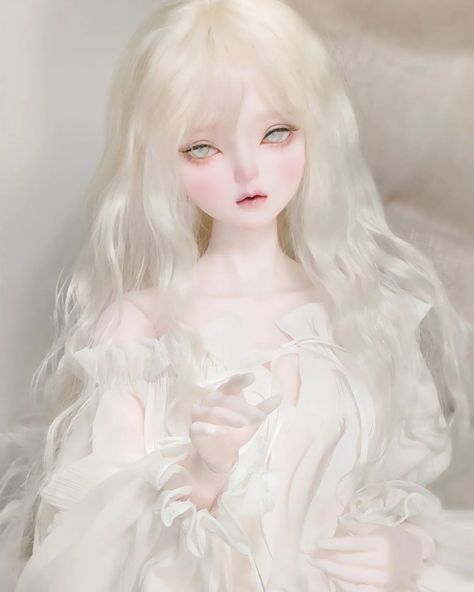 Barbie Bride, Bride Dolls, Chinese Art Girl, Jointed Dolls, Oc Ideas, Bjd Doll, Pretty Dolls, Anime Angel, Doll Face