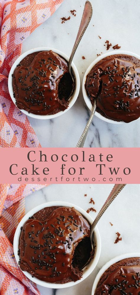 Chocolate Cake For Two, Mini Chocolate Cakes, Cakes For Two, Desserts For Two, Ramekin Dessert, Small Chocolate Cake, Cake For Two, Night Dessert, Mini Chocolate Cake