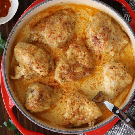 Chicken Dijon, French Chicken Recipes, French Recipe, Chicken Breast Recipes Baked, Food Critic, Wine Sauce, French Cooking, Main Course Recipes, Meat Dishes