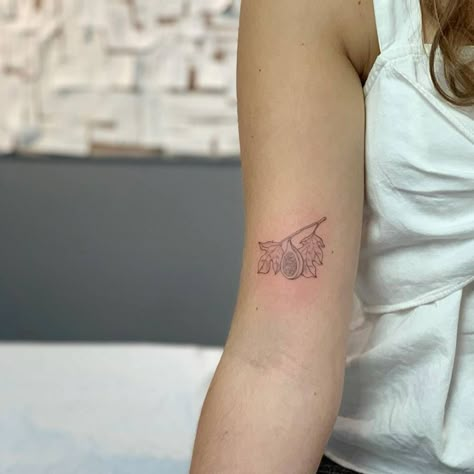 Fig Tree Tattoo, Small And Simple Tattoos, Small Tattoos Women, Fig Tattoo, Tree Line Tattoo, Fig Food, Best Tattoos Ideas, Tattoos Ideas For Men, Small Tattoos Ideas