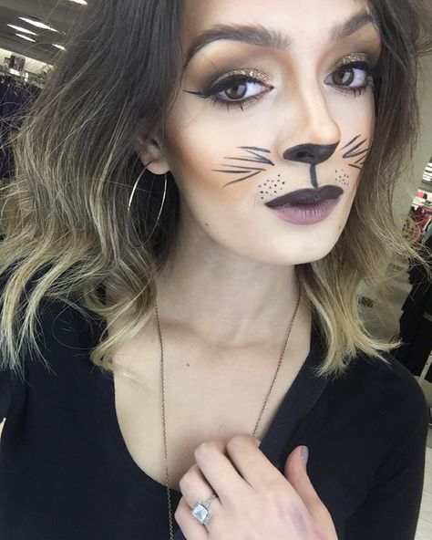 Smart Look Girl Lion Makeup Lion Makeup Halloween Easy, Easy Lion Face Paint, Easy Lion Makeup, Lion Face Paint Easy, Lion Face Paint, Lion Makeup, Face Painting Easy, Lion Face, Sfx Makeup