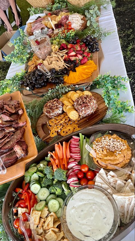 Baby Shower Lunch, Party Boards, Charcuterie Party, Fruit Board, Bathroom Counter Decor, Graduation Party Diy, Grazing Table, Party Food Platters, Catering Ideas